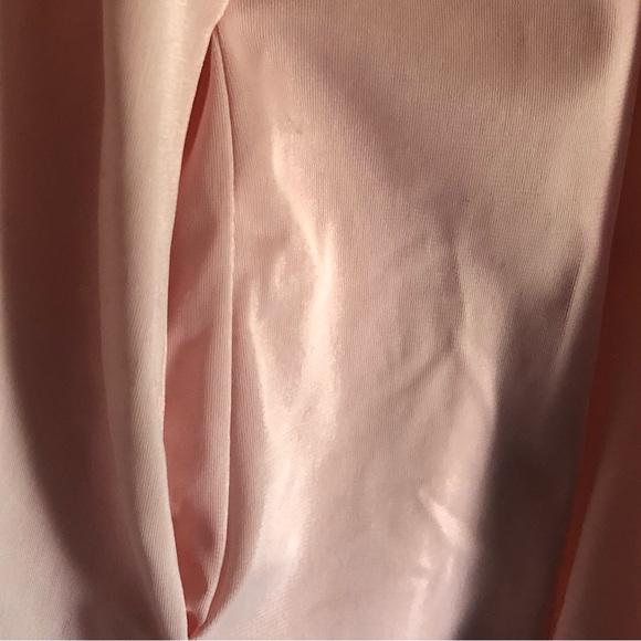 Vintage Vanity Fair Pink 100% Nylon Robe House Coat Button Front Side Pocket - Picture 7 of 8